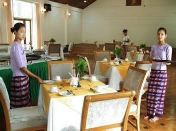 Nawarat Hotel 2*